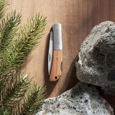 Couteau pliable en acier avec manche en acacia