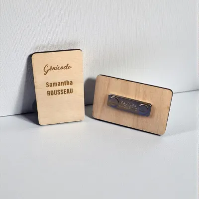 Badge bois magnétique