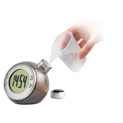Horloge à énergie liquide