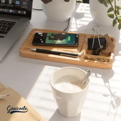 Organiseur de bureau en bambou avec chargeur 10W