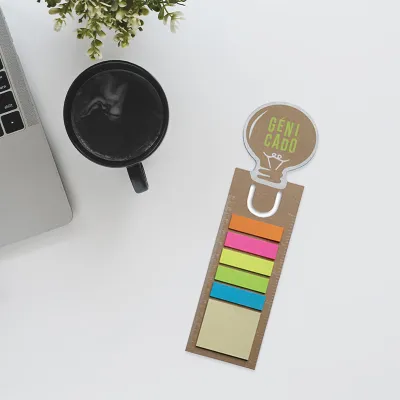 Post it sur marque-page en carton recyclé