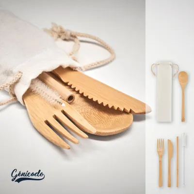 Set de couverts en bambou avec paille