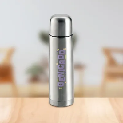 Ensemble thermos et tasses avec trousse