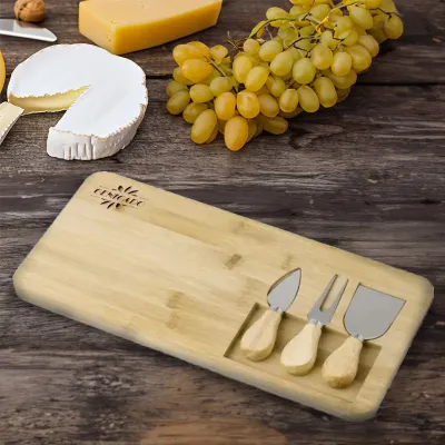 Set à fromage avec couteau et fourchette