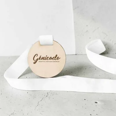 Médaille en bois personnalisable made in France
