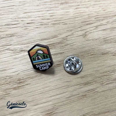 Pin's en bois made in Europe