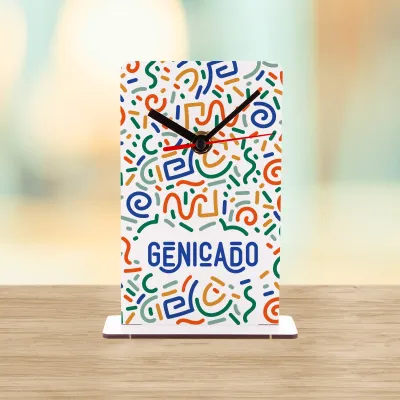 Horloge de bureau en bois sur mesure