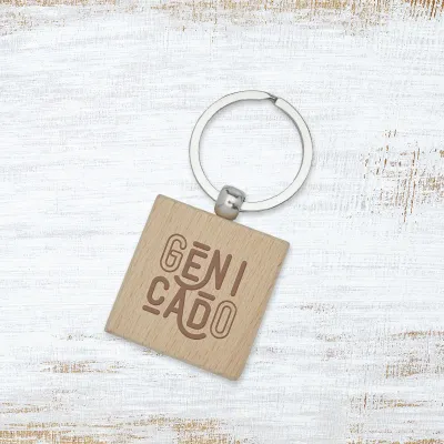 Porte-clés carré en bois de hêtre