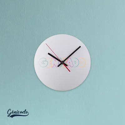 Horloge murale en aluminium
