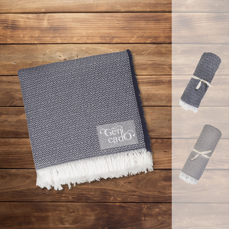 Plaid tissé jacquard recyclé certifié GRS 320g