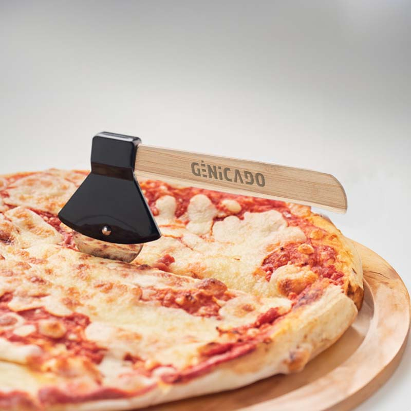 Roulette à pizza en bambou