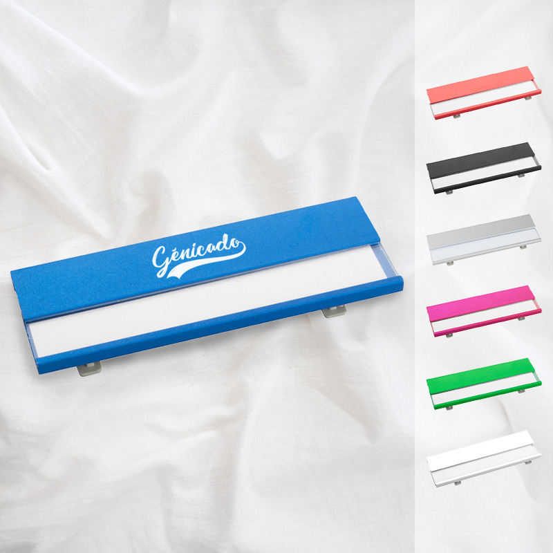 Badge aluminium avec couleur au choix